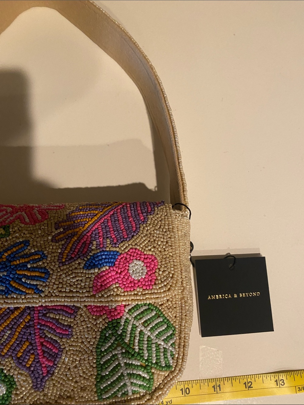 Tjmaxx American and Beaded Tropical Shoulder Bag - Picture 8 of 9